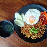 หยบแม่มาทำนิน้อง Restaurant&cafe