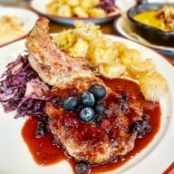 Vanilla Cafeteria EmQuartier