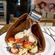 Vanilla Cafeteria EmQuartier