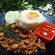 หยบแม่มาทำนิน้อง Restaurant&cafe