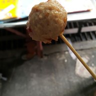 เมนูของร้าน ลูกชิ้นไก่ ลูกชิ้นหมูล้วน ตลาดบางน้ำผึ้ง