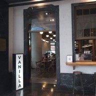 หน้าร้าน Vanilla Cafeteria EmQuartier