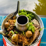 เมนูของร้าน ก๋วยเตี๋ยวห้อยขา หนองจอก ฮาลาล