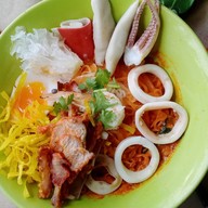 ร้านโต๊ะเส้น หน้าเทคโน