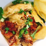 เมนูของร้าน เปาเปาหมี่หยกเป็ดย่าง ถนนปุณกัณฑ์