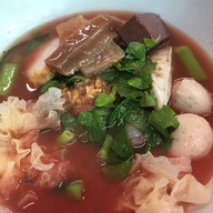 ลิ้ม เหลา ลูกชิ้นปลาสด รามอินทรา