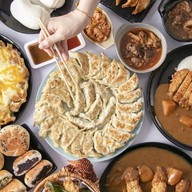 KINZA GYOZA อุดมสุขวอล์ค