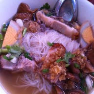 เมนูของร้าน ก๋วยจั๊บเฮียตั่วเท๊า (เจ้าเก่าเยาวราช)