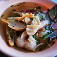 เมนูของร้าน นายเชวงก๋วยเตี๋ยว (ลูกชิ้นหมูท่าตะโก)