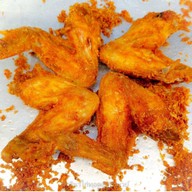 เมนูของร้าน ซารีนาไก่ทอด ตลาดGreenway