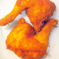 เมนูของร้าน ซารีนาไก่ทอด ตลาดGreenway