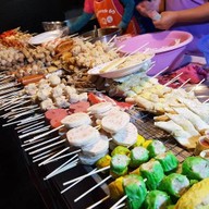 ลูกชิ้นทอดป้าไก่30กันยา