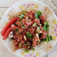 ร้านลาบก้อยร้อยเอ็ด 2 เจ้ด้วง