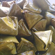 แม่เล็กขนมใบตอง ตลาดกังสดานไนท์