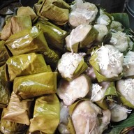 แม่เล็กขนมใบตอง ตลาดกังสดานไนท์