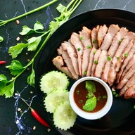 ข้าวหมูย่างคุณหญิง