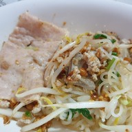 ก๋วยเตี๋ยวหมู เจ๊มล