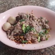 เมนูของร้าน รุ่งเรือง (ตั๋ง) ก๋วยเตี๋ยวหมู สุขุมวิท26 เจ้าเก่า สุขุมวิท 26
