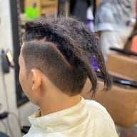 Jeed Hair Cut ตลาดนัดรถไฟศรีนครินทร์