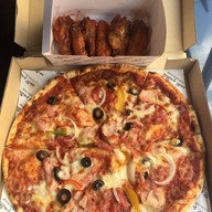 Rolling Stone Pizza Khao Takieb