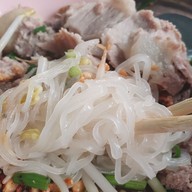 เมนูของร้าน รุ่งเรือง (ตั๋ง) ก๋วยเตี๋ยวหมู สุขุมวิท26 เจ้าเก่า สุขุมวิท 26