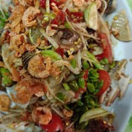 เมนูของร้าน ร้านสารพัดตำเมี่ยงปลาเผาไทนคร ศรีสงคราม