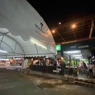 ตลาดหัวมุม