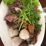 ก๋วยเตี๋ยวบ้านสวนรสเด็ด