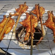 ร้าน เฮียชู เนื้อตุ๋น&หมูตุ๋น ข้าวขาหมู