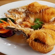 เมนูของร้าน Waterside Karaoke Restaurant