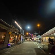 ตลาดหัวมุม