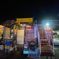 ตลาดหัวมุม