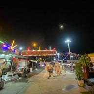 ตลาดหัวมุม