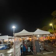 ตลาดหัวมุม