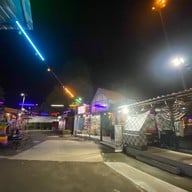 ตลาดหัวมุม