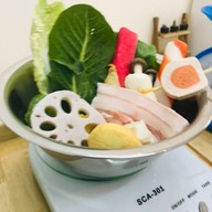 SPICY POT โอเด้ง ซุปหม่าล่า ถนนมณีนพรัตน์ เชียงใหม่