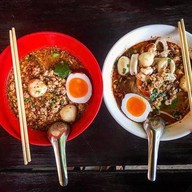 เตี๋ยวเมืองฉะ ปตท.หัวสำโรง