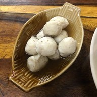 ลวกถ้วย เตี๋ยวเรือ แฮปปี้แลนด์