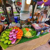 Thai style salad ยำไข่ดาว ขนมจีบคนเมือง ถนนคนเดินเชียงใหม่