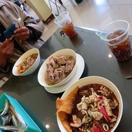 เมนูของร้าน ก๋วยเตี๋ยวดู๋ดี๋ (เจ้าเก่า มข.) โคลัมโบ