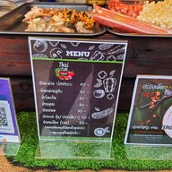 Thai style salad ยำไข่ดาว ขนมจีบคนเมือง ถนนคนเดินเชียงใหม่