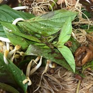 เมนูของร้าน ก๋วยเตี๋ยวเรือเฉินหลง ถนนแสงจันทร์