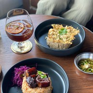 Tin & Tonic cafe and bistro