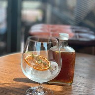 Tin & Tonic cafe and bistro