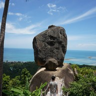 บรรยากาศ Overlap Stone เกาะสมุย