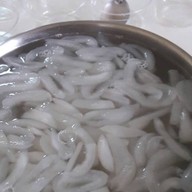 ชอบหมูปิ้ง ทางเข้าหาดคูเดื่อ