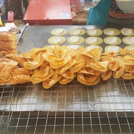 ข้าวสถานีโคตรไก่ สาขาแรก
