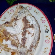 ร้านสารพัดตำเมี่ยงปลาเผาไทนคร ศรีสงคราม