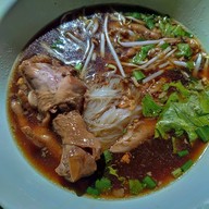 เมนูของร้าน ก๋วยเตี๋ยวไก่ข้ามฟาก สุรวงศ์ สุรวงศ์