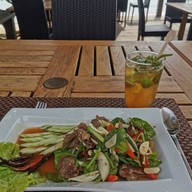 เมนูของร้าน Breeze Reataurant